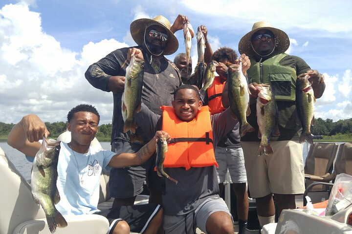 Private Lake Toho Pontoon Fishing Charter Near Orlando - Photo 1 of 25